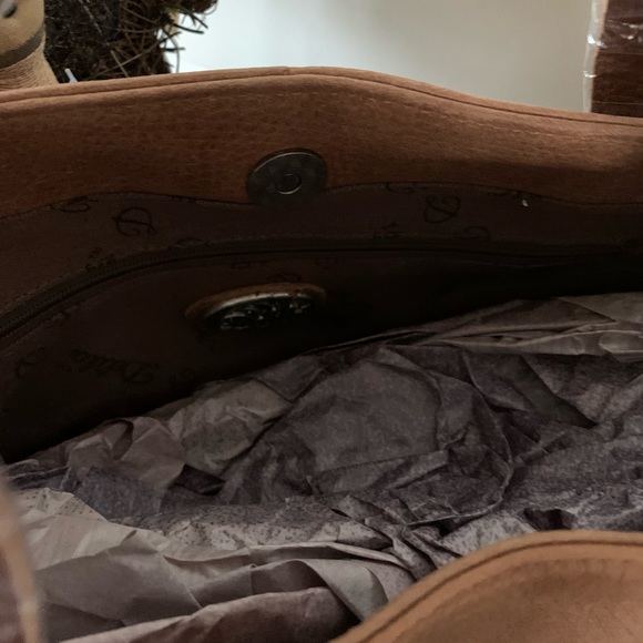 Tote - Picture 7 of 7